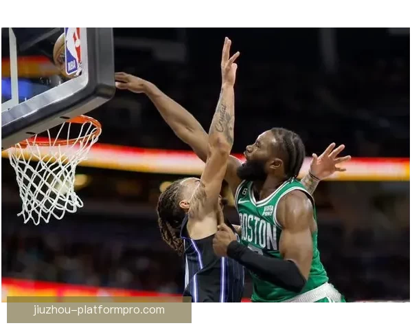 湖人魔术前瞻：东皇组合复仇之战 班凯罗贝恩能否终结对手连胜纪录